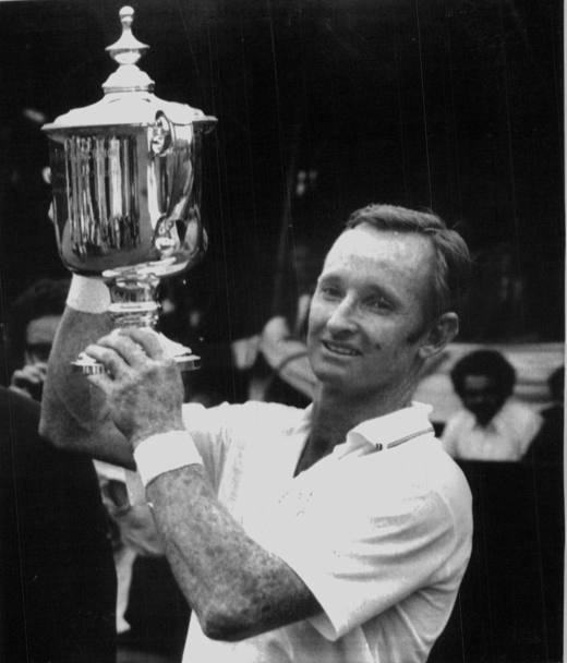 Wimbledon, 3-7-1969. Laver gioca la semifinale contro l&#39;americano Arthur Ash battendolo per 2-6, 6-2, 9-7, 6-0. Laver incontrer nella finale l&#39;australianoTony Newcombe (Ap Whirephoto)
